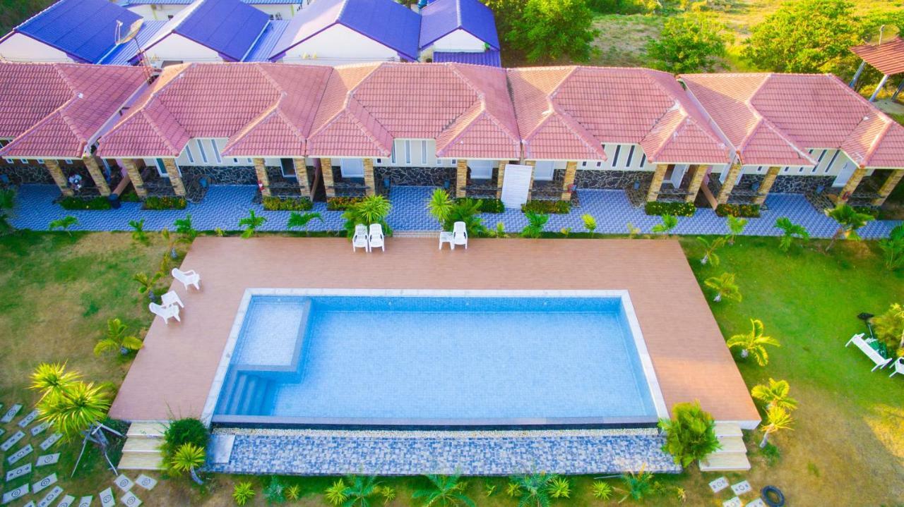 Diane Hotel Phetcsaburi Kültér fotó