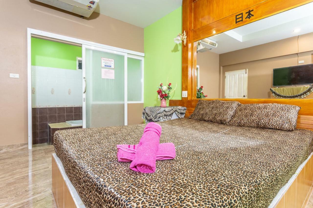 Diane Hotel Phetcsaburi Kültér fotó