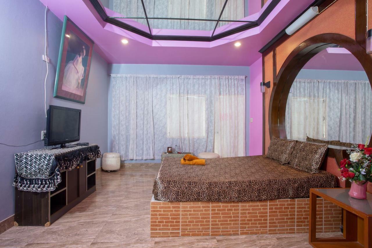 Diane Hotel Phetcsaburi Kültér fotó